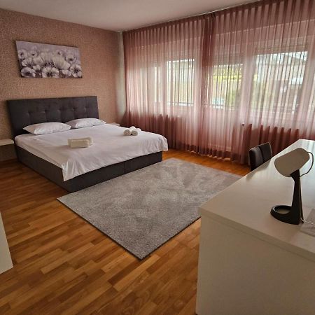 Comfort Rooms Remiza - Free Private Parking - Self Check-In Ζάγκρεμπ Εξωτερικό φωτογραφία