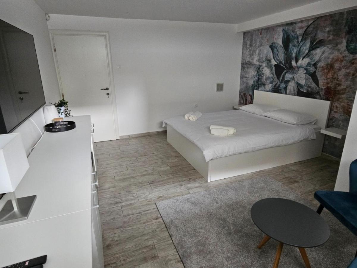 Comfort Rooms Remiza - Free Private Parking - Self Check-In Ζάγκρεμπ Εξωτερικό φωτογραφία