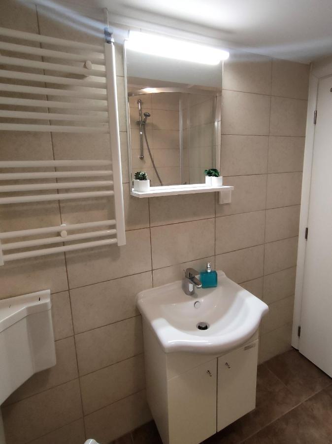 Comfort Rooms Remiza - Free Private Parking - Self Check-In Ζάγκρεμπ Εξωτερικό φωτογραφία