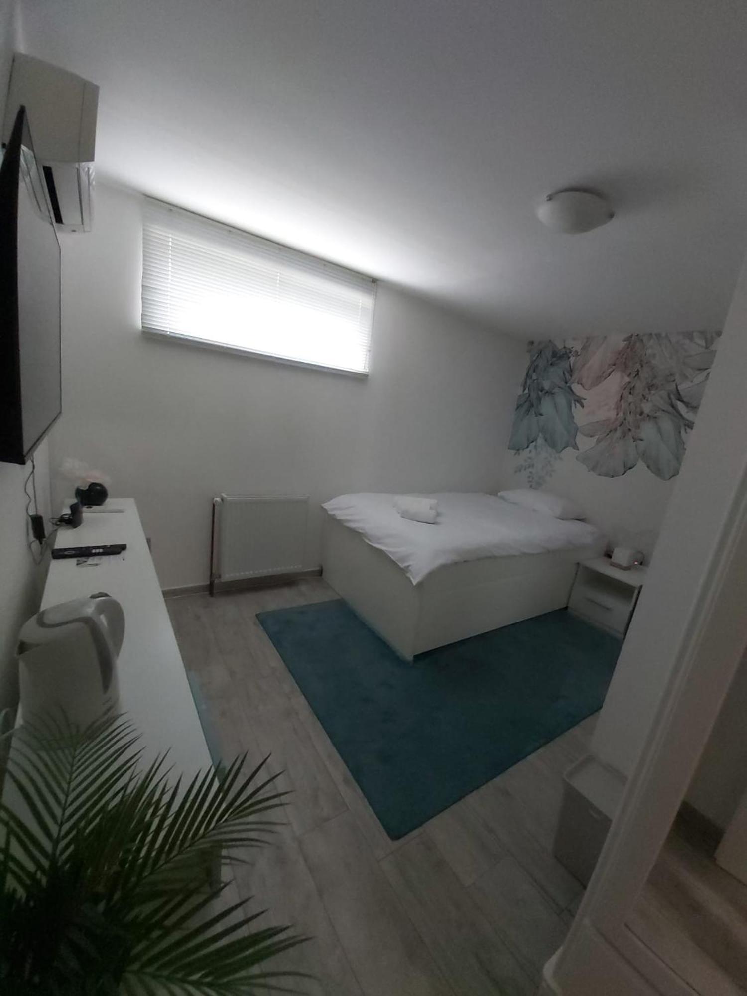 Comfort Rooms Remiza - Free Private Parking - Self Check-In Ζάγκρεμπ Εξωτερικό φωτογραφία